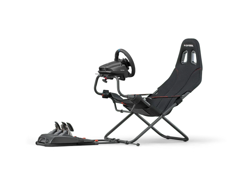 Foldable sim racing cockpit with Playseat Challenge – ideal for small spaces and portable racing